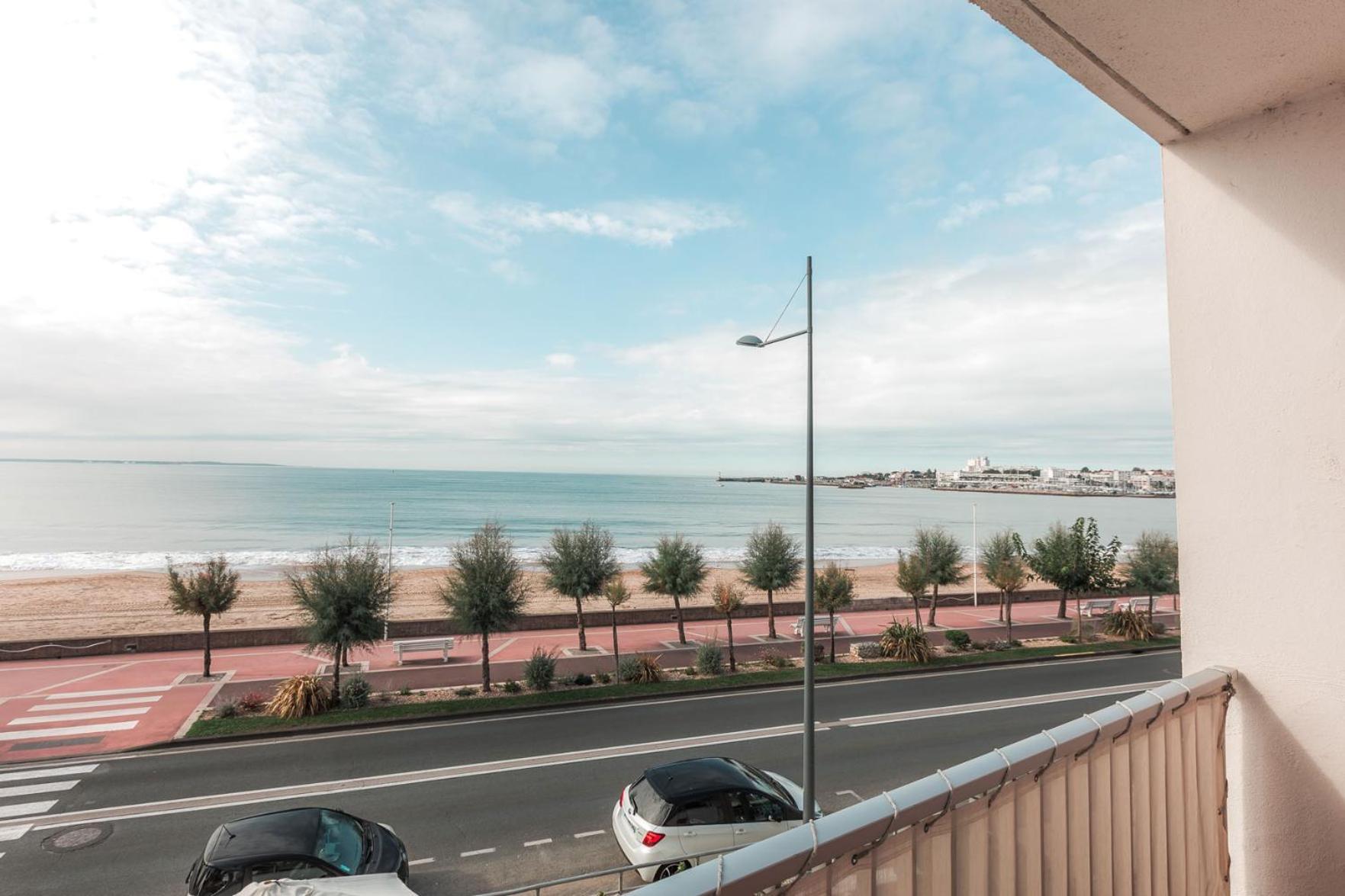 Hotel Le Trident Thyrse Royan Exterior photo