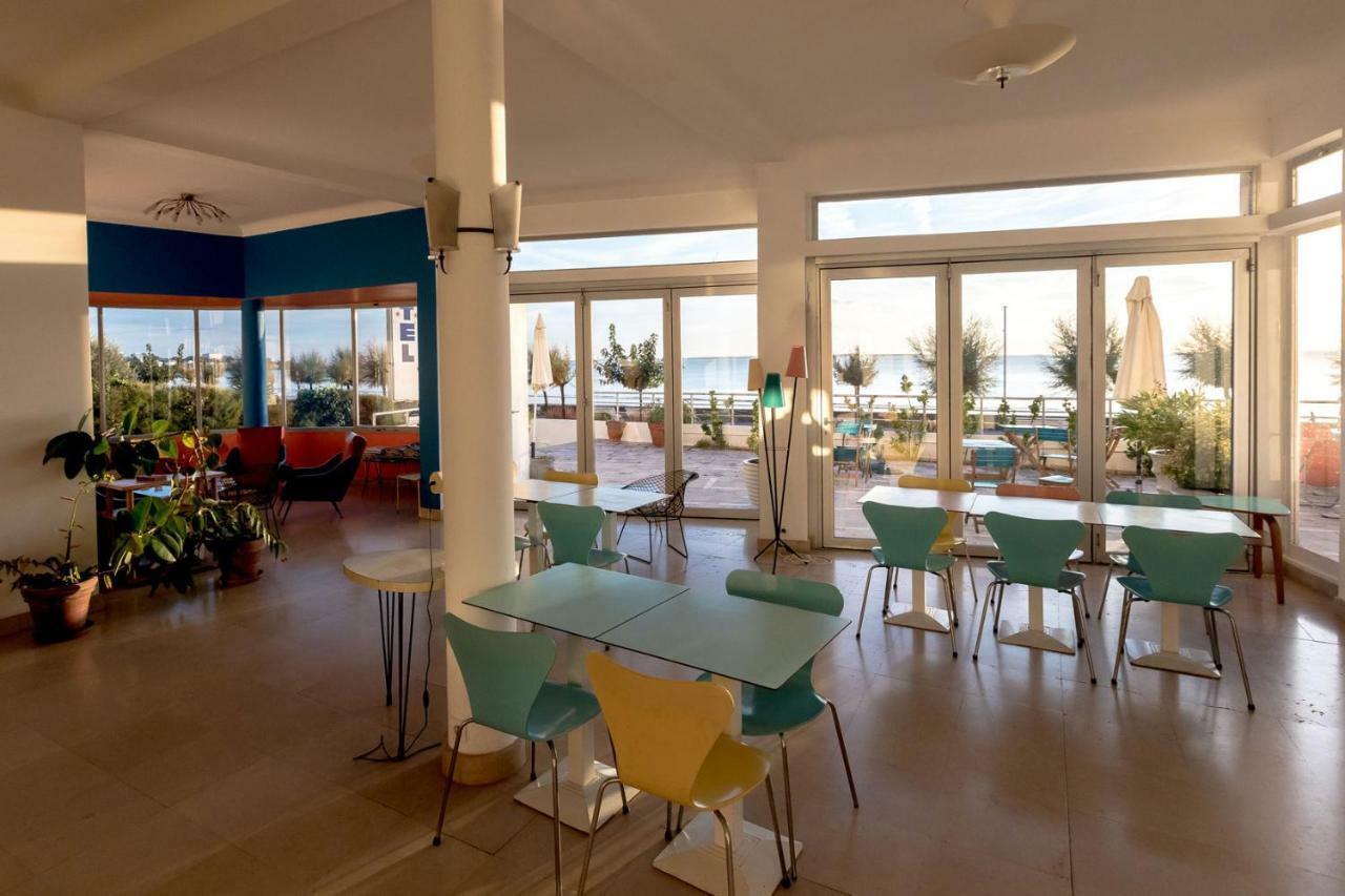Hotel Le Trident Thyrse Royan Exterior photo