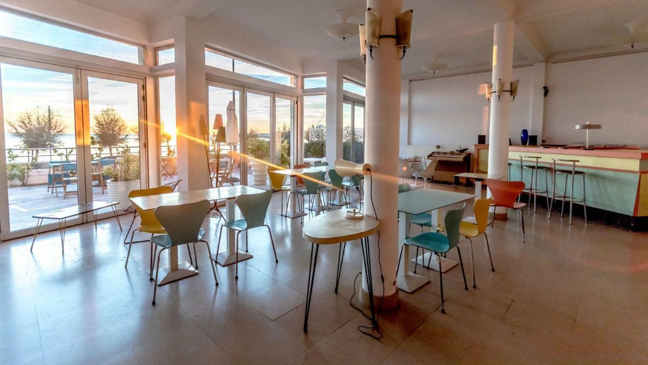 Hotel Le Trident Thyrse Royan Exterior photo